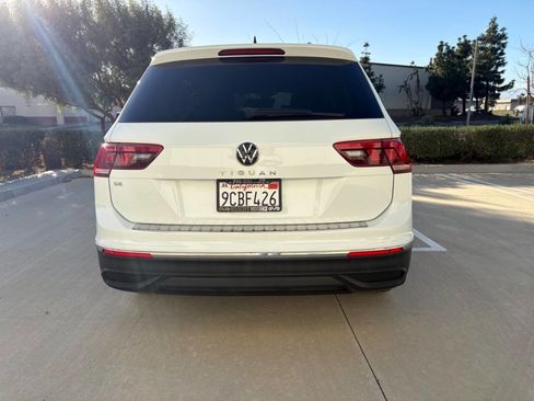 Used 2022 Volkswagen Tiguan SE image 5