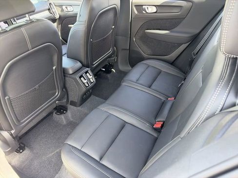 Certified 2025 Volvo XC40 B5 Plus w/ Climate Package image 17