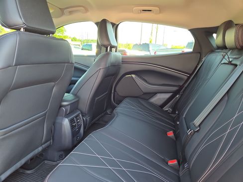 Certified 2022 Ford Mustang Mach-E Select w/ Comfort/Technology Package RWD image 15