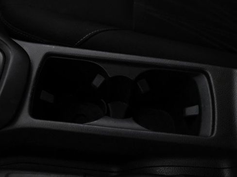 Used 2018 Ford Focus SE w/ SE Appearance Package image 20