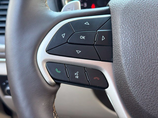 Used 2017 Jeep Grand Cherokee Overland w/ Jeep Active Safety Group RWD image 23