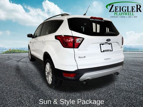 Used 2019 Ford Escape SEL AWD/4WD image 3