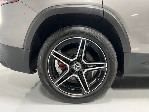 Used 2021 Mercedes-Benz GLB 250 4MATIC image 15