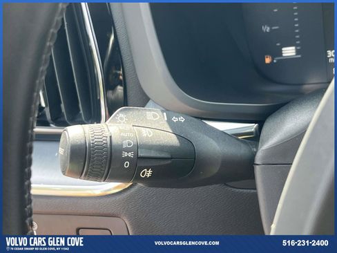 Used 2019 Volvo XC60 T6 Momentum w/ Premium Package AWD/4WD image 23