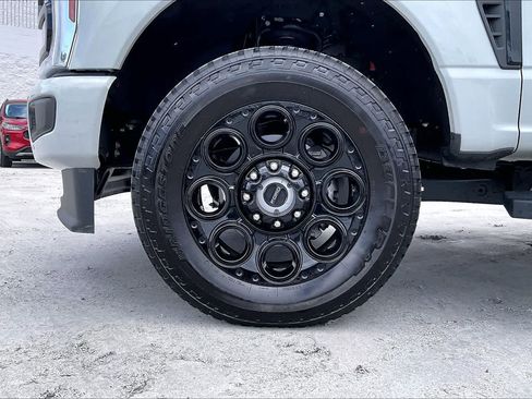 Used 2026 Ford F250 Lariat w/ Tremor Off-Road Package AWD/4WD image 8