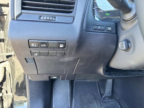 Used 2019 Lexus RX 450h AWD image 33