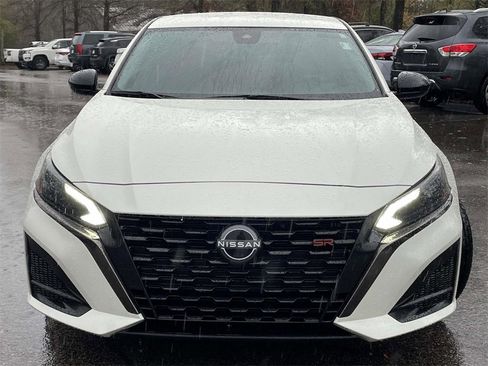 Used 2023 Nissan Altima 2.5 SR image 9