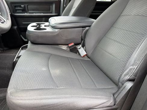 Used 2019 RAM 1500 Express w/ Express Value Package RWD image 12