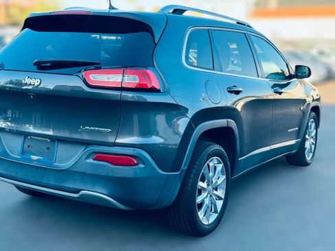 Used 2016 Jeep Cherokee Limited FWD image 8