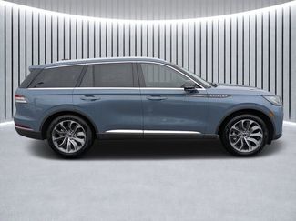 New 2025 Lincoln Aviator Reserve w/ Luxury Package video 2