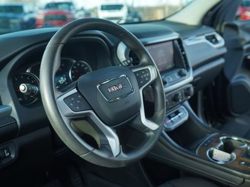 Used 2023 GMC Acadia SLE w/ Driver Convenience Package image 29