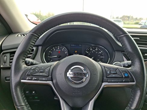 Used 2019 Nissan Rogue SL AWD/4WD image 16