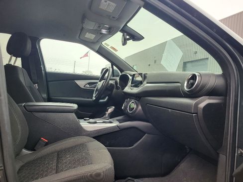 Used 2019 Chevrolet Blazer LT image 12