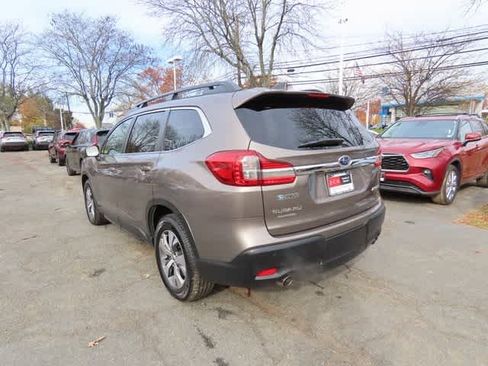 Used 2021 Subaru Ascent Premium w/ Convenience Package image 4