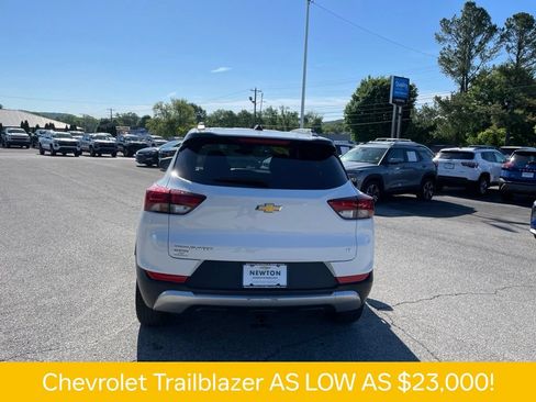 Used 2023 Chevrolet TrailBlazer LT FWD image 41