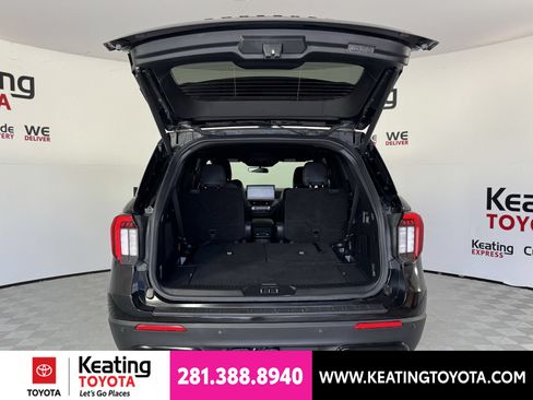 Used 2025 Ford Explorer ST-Line AWD/4WD image 17