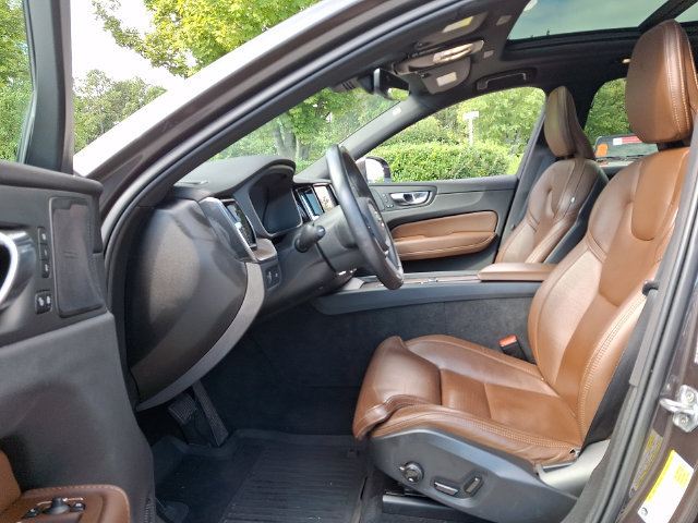 Used 2022 Volvo XC60 B5 Inscription w/ Advanced Package AWD/4WD image 13