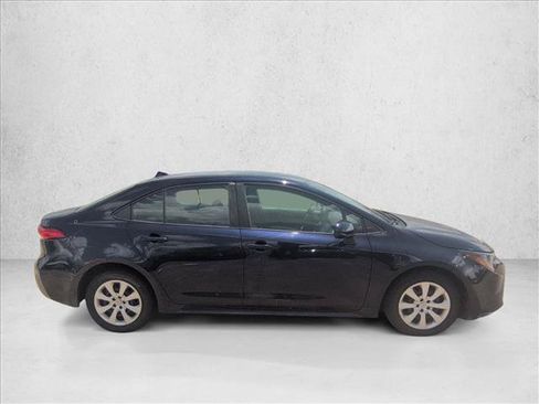 Used 2024 Toyota Corolla LE FWD image 4
