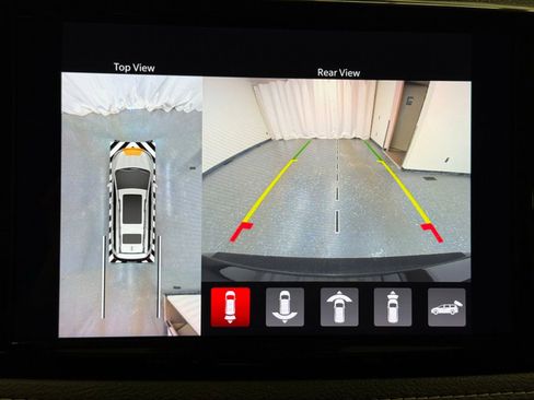 Used 2022 Chrysler Pacifica Limited image 16