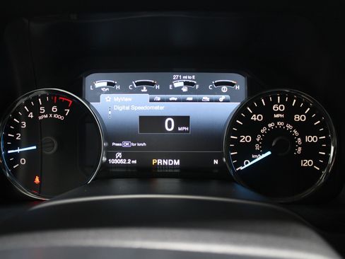 Used 2018 Ford F150 Lariat w/ Equipment Group 502A Luxury AWD/4WD image 30