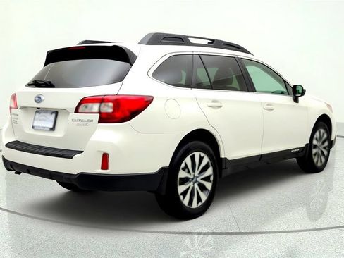 Used 2015 Subaru Outback 2.5i Limited w/ Popular Package #4 AWD/4WD image 5
