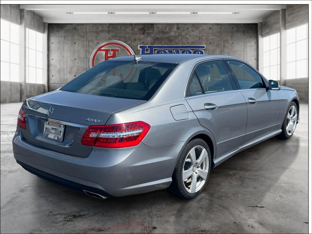 Used 2010 Mercedes-Benz E 350 4MATIC Sedan image 5