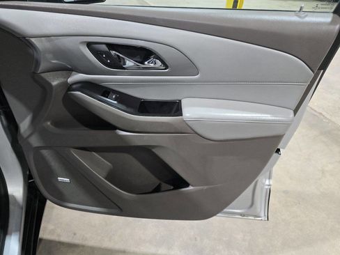 Used 2018 Chevrolet Traverse LT AWD/4WD image 34