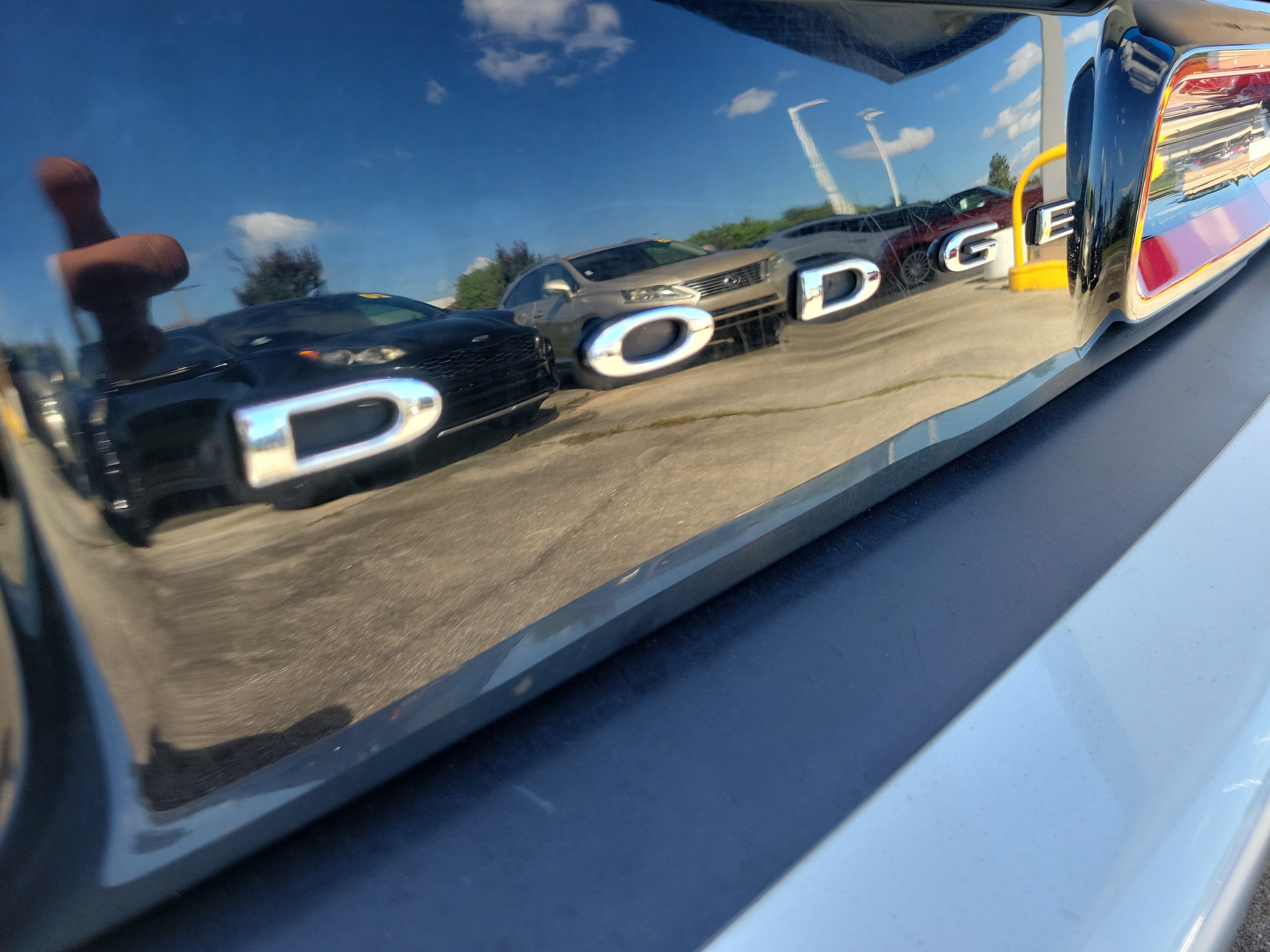 Used 2019 Dodge Challenger SXT RWD image 7