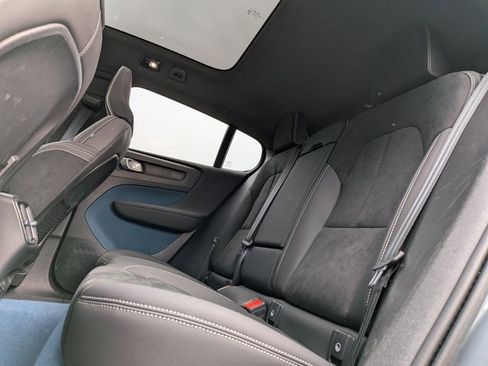 Used 2022 Volvo C40 P8 Recharge Ultimate image 20