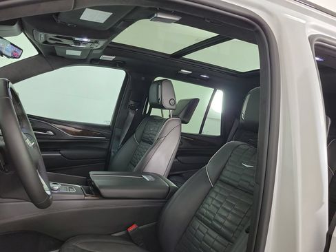 Certified 2023 Cadillac Escalade Sport Platinum AWD/4WD image 19