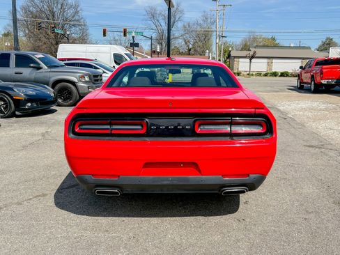 Used 2022 Dodge Challenger GT image 6