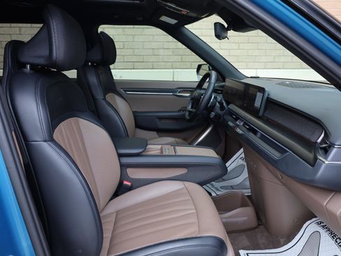 Used 2024 Kia EV9 GT-Line AWD/4WD image 30