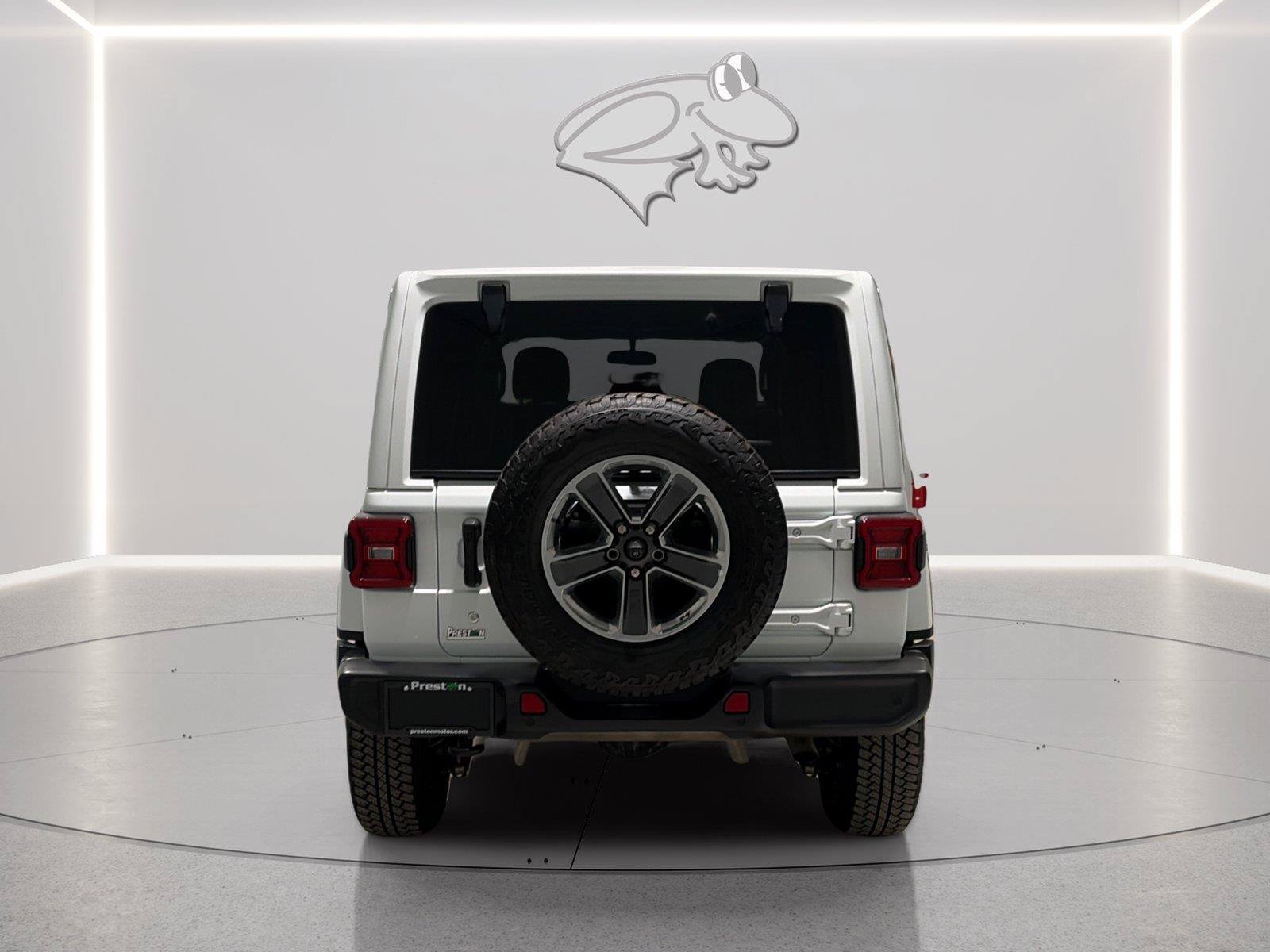 Used 2019 Jeep Wrangler Unlimited Sahara w/ Safety Group AWD/4WD image 4
