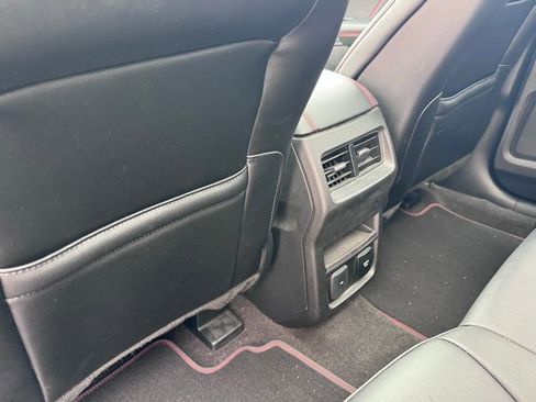 Used 2020 Ford Edge ST-Line w/ Cold Weather Package image 11