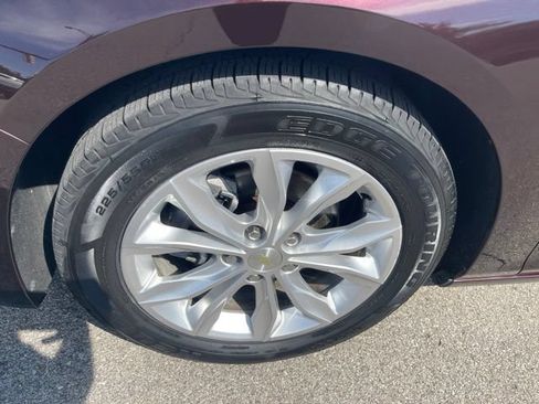 Used 2020 Chevrolet Malibu LT FWD image 28