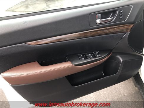 Used 2013 Subaru Outback 2.5i Limited AWD/4WD image 9