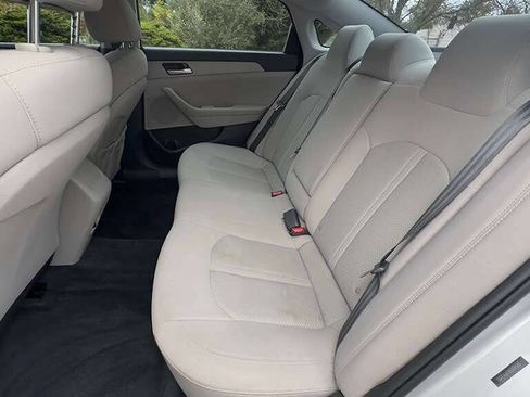 Used 2019 Hyundai Sonata SE image 18