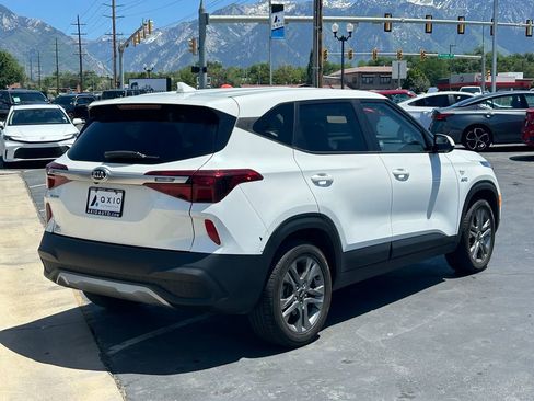 Used 2021 Kia Seltos LX AWD/4WD image 4