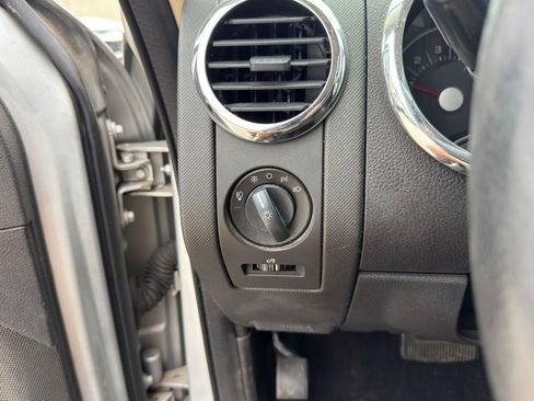 Used 2010 Ford Explorer XLT RWD image 22
