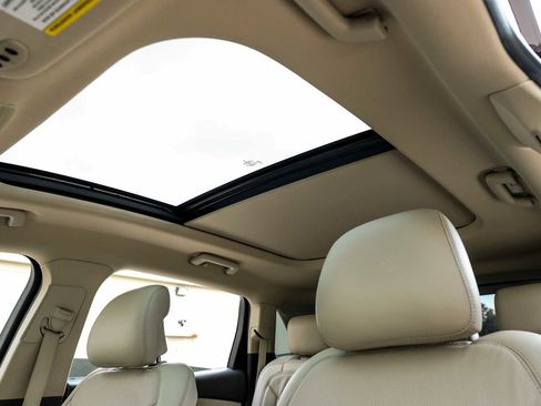 Used 2017 Lincoln MKX Reserve image 5