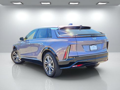 Certified 2024 Cadillac Lyriq Luxury image 6