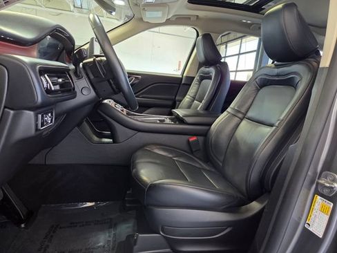 Used 2023 Lincoln Aviator Reserve AWD/4WD image 9