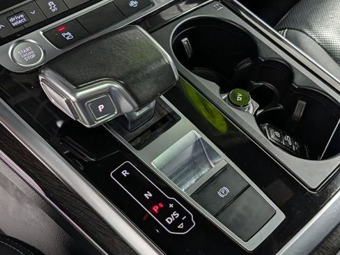 Used 2020 Audi Q8 Premium Plus w/ Premium Plus Package image 24