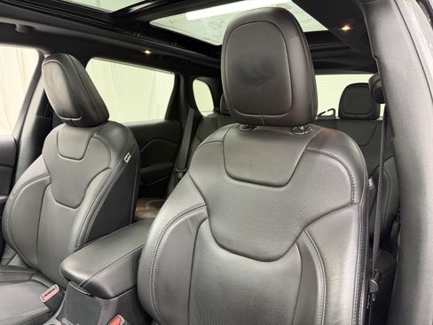 Used 2021 Jeep Cherokee Latitude Lux 80th Anniv w/ Quick Order Package 26U 80TH AWD/4WD image 5