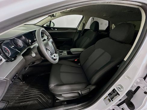 Used 2022 Kia K5 LXS image 13