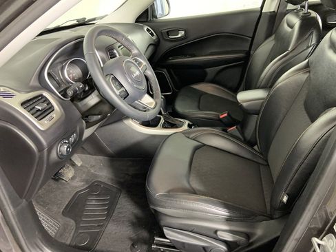 Used 2018 Jeep Compass Latitude image 16