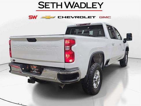 Used 2023 Chevrolet Silverado 2500 LT image 7