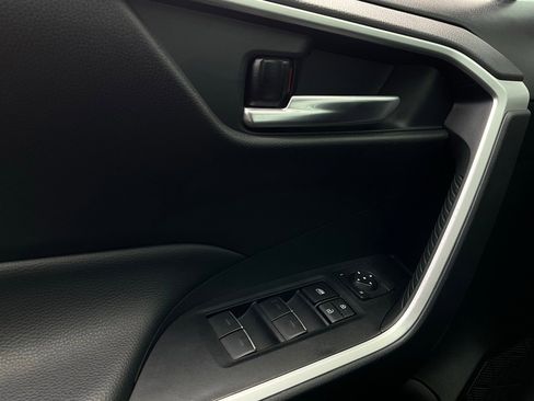Used 2025 Toyota RAV4 XLE image 22