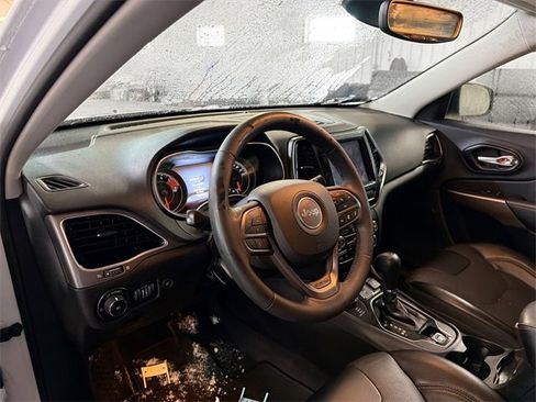 Used 2022 Jeep Cherokee Limited image 8