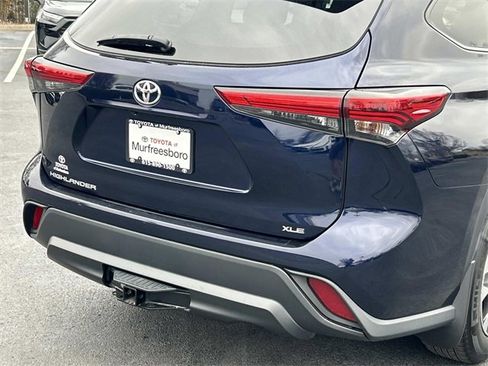Used 2021 Toyota Highlander XLE image 11